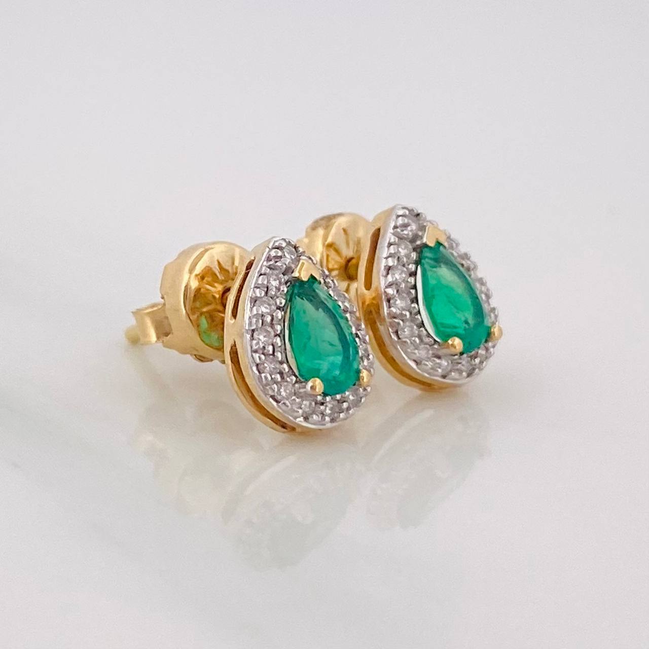 Topos Gota Esmeralda 40pts Diamantes 28pts 2.45g / in / 6.64mm Oro Amarillo 18K