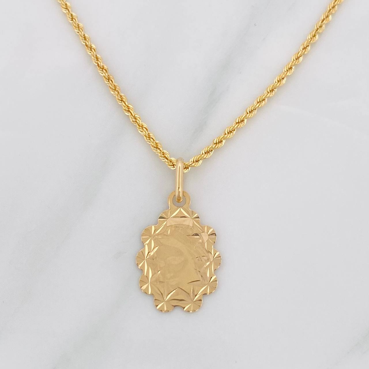 Set Cadena Lazo + Dije Virgen Maria / 2.6g / 20 in Oro Amarillo 18K