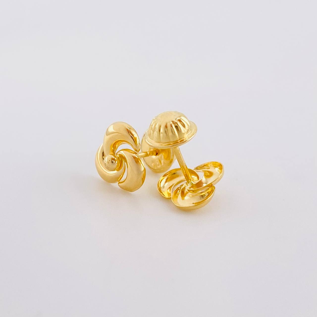 Topos Moly 0.65g / in / 7.7mm Oro Amarillo 18K