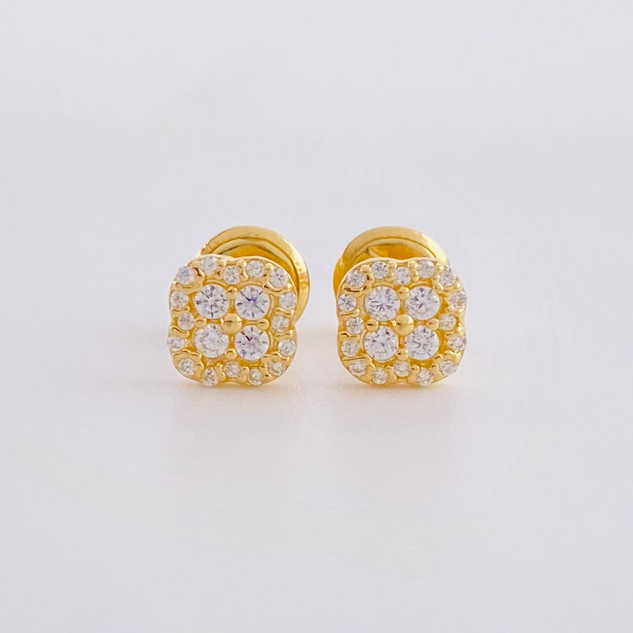 Topos Trebol Tupido 0.9g / in / 5.7mm Oro Amarillo 18K