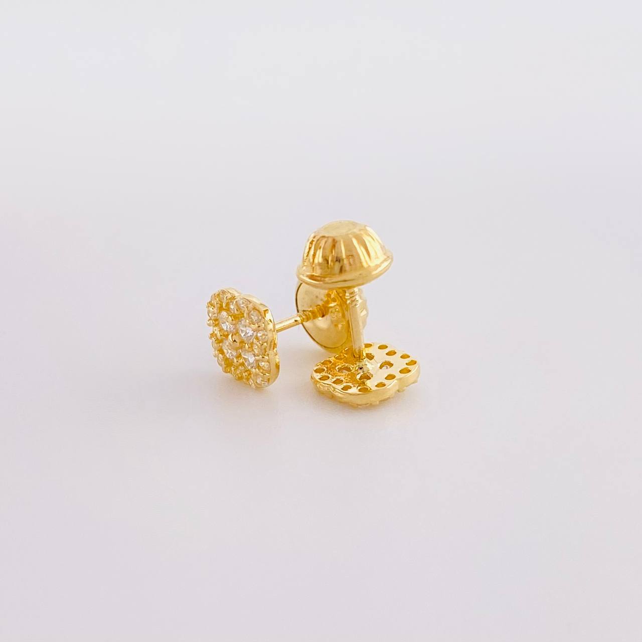 Topos Trebol Tupido 0.9g / in / 5.7mm Oro Amarillo 18K