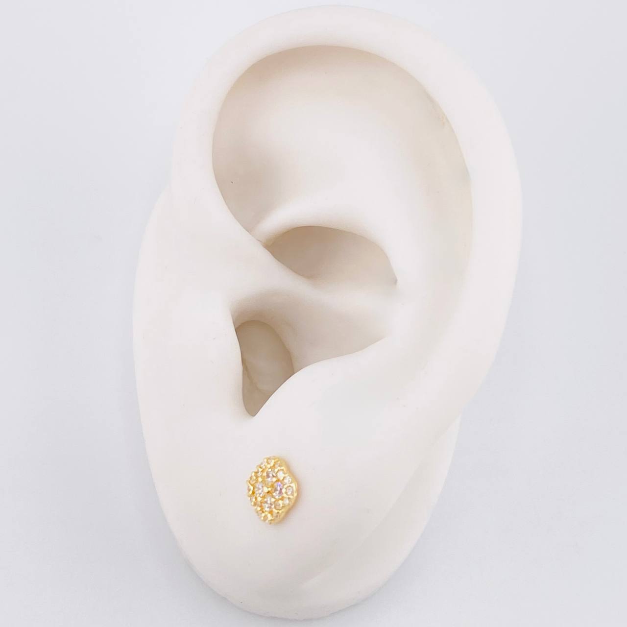 Topos Trebol Tupido 0.9g / in / 5.7mm Oro Amarillo 18K