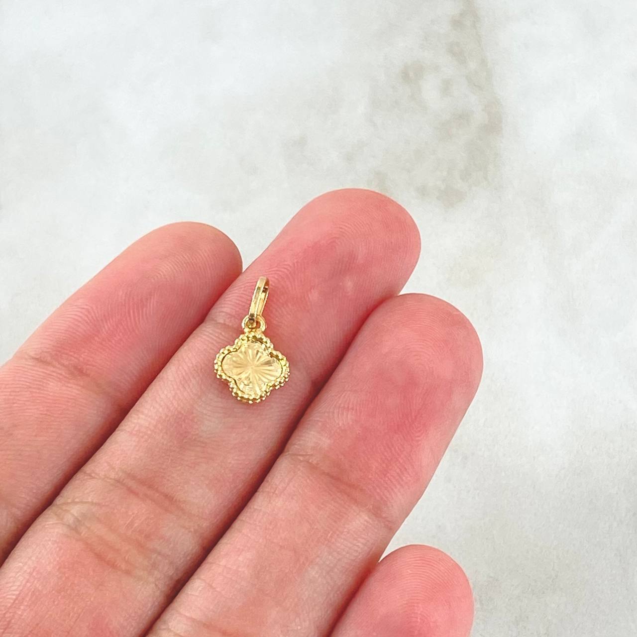 Pendant Trebol 0.5gr / 1.4cm-Edged Diamond Cut Yellow Gold 18K ©