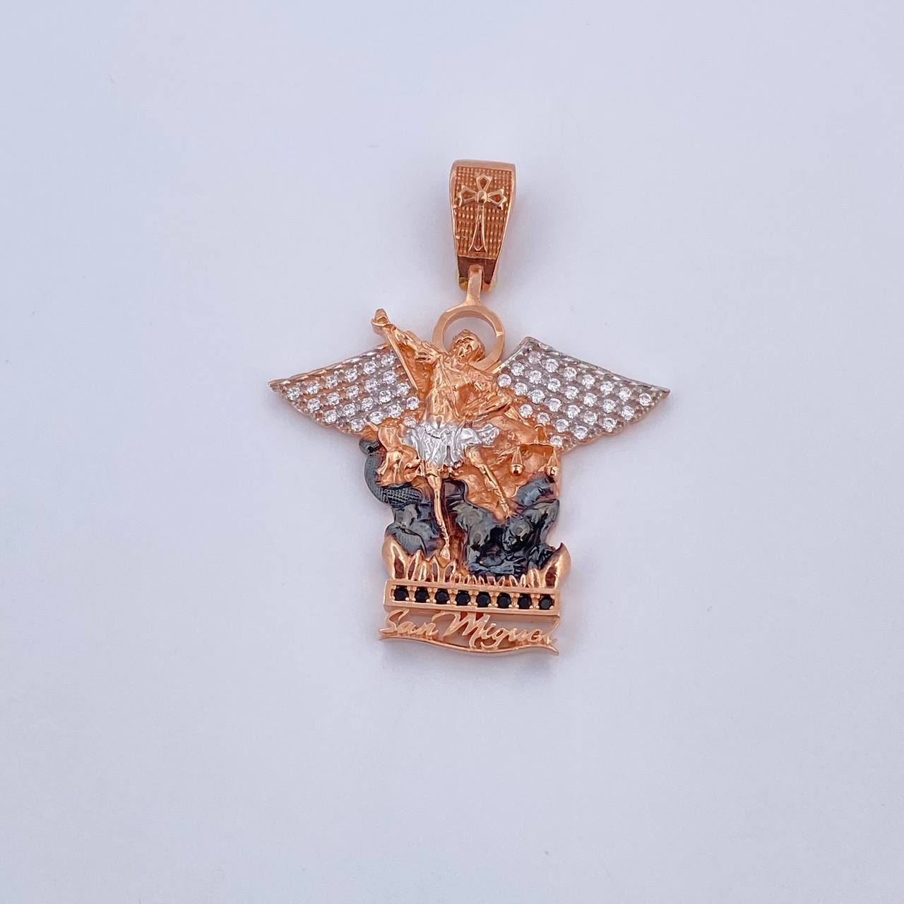 Pendant San Miguel Archangel 5.45gr / 3.5cm / Black and White Zircons Three 18K Golds $