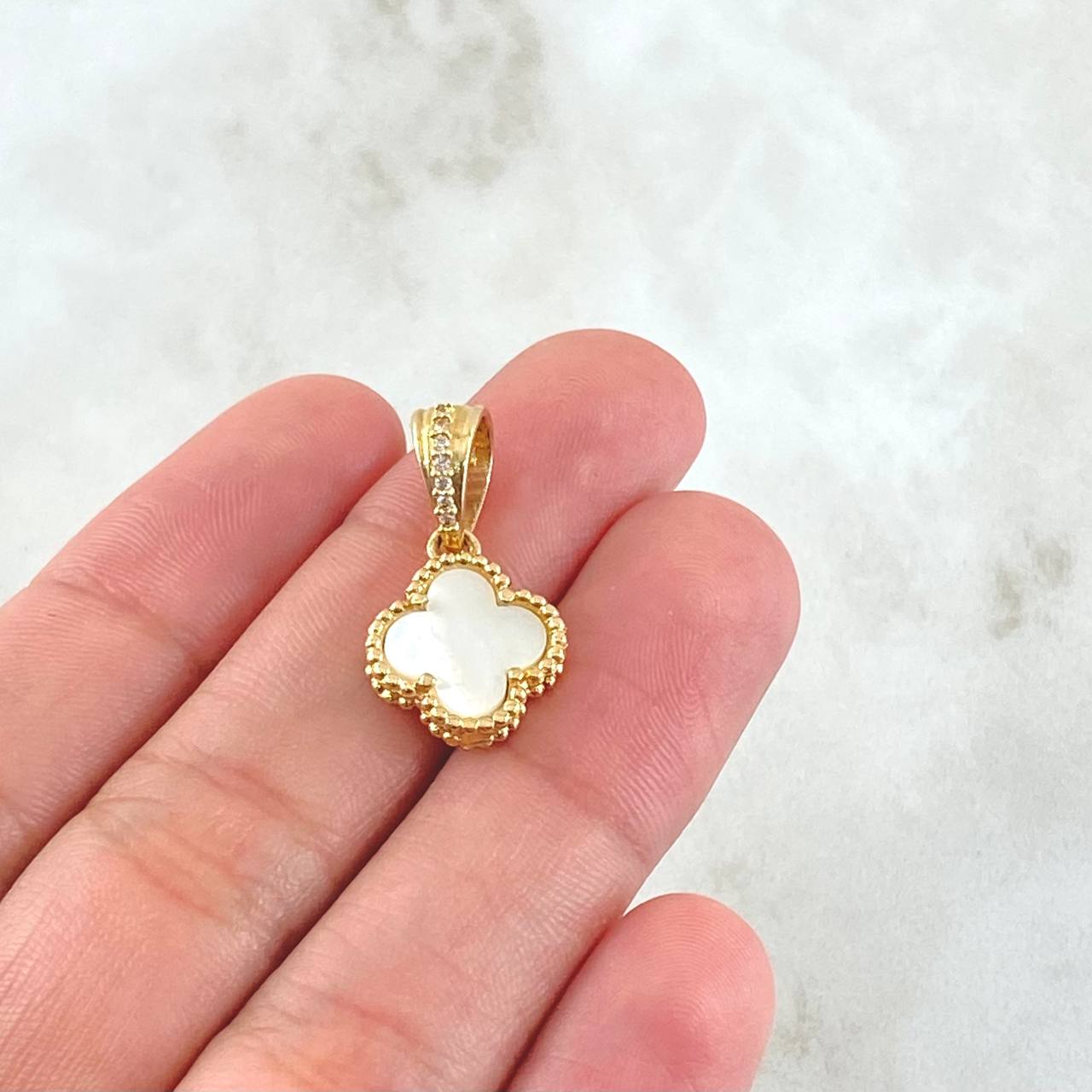 Clover Pendant 2.5gr / 2.2cm / Nac.Esp. 18K Gold *