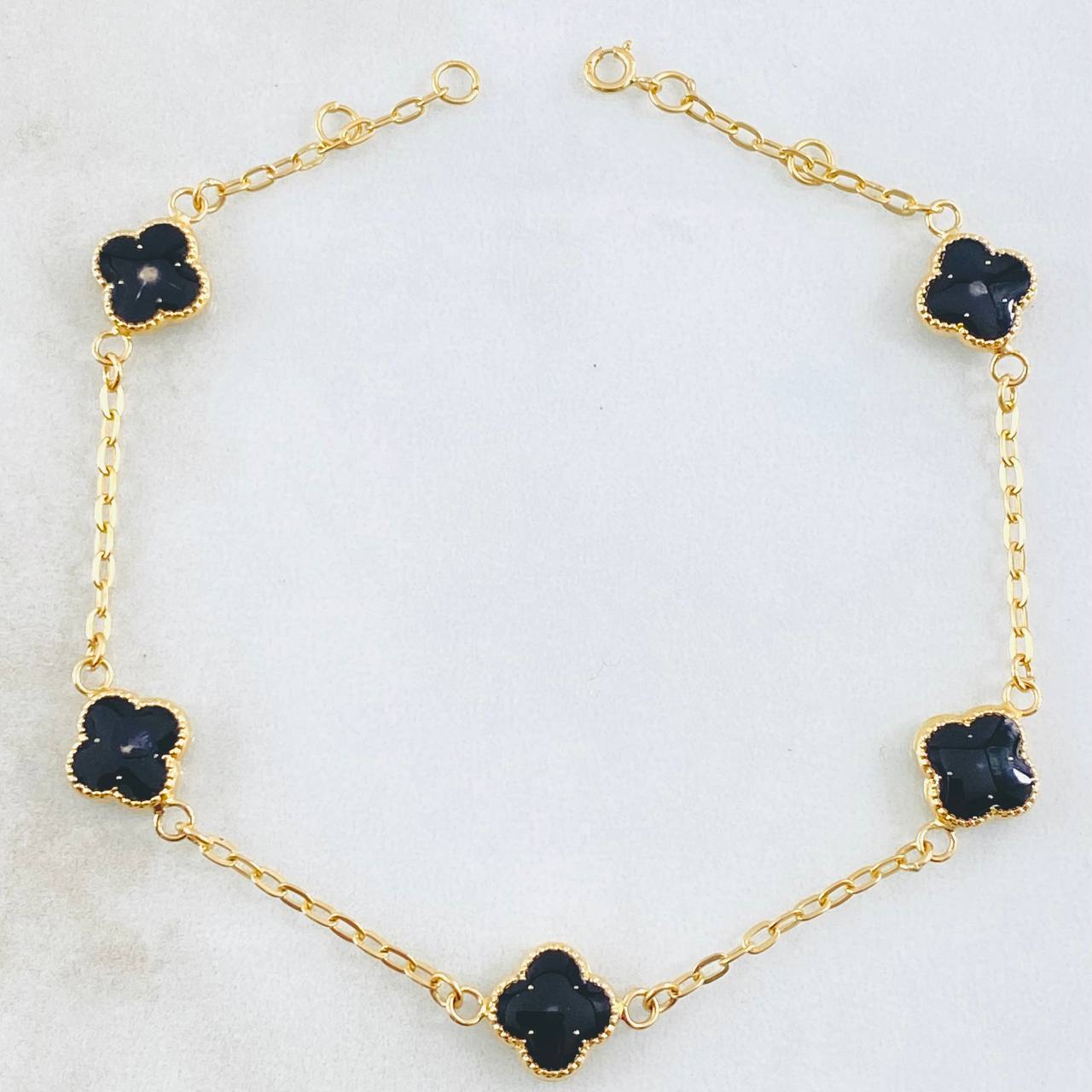Pulso Trebol Negro 3.45gr / 8 1/2 in / 8mm Oro Amarillo 18K *