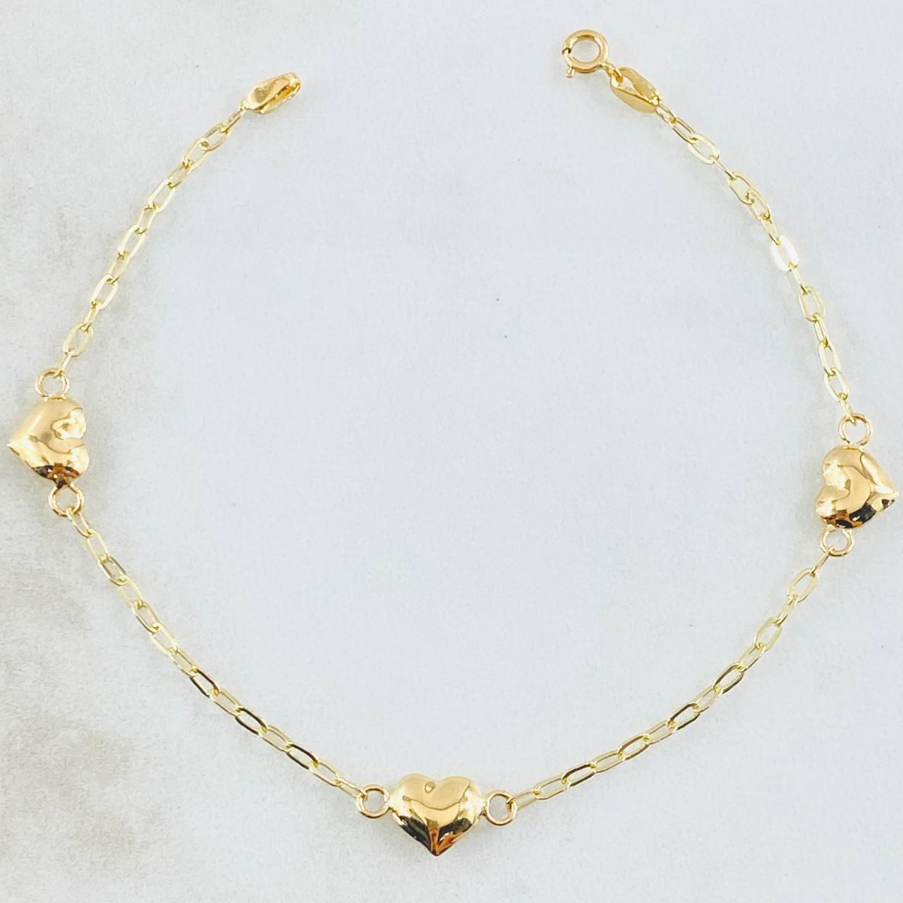 Pulso Aro Seguido Corazón 1.65gr / 7 in / 1.8mm Oro Amarillo 18K ©
