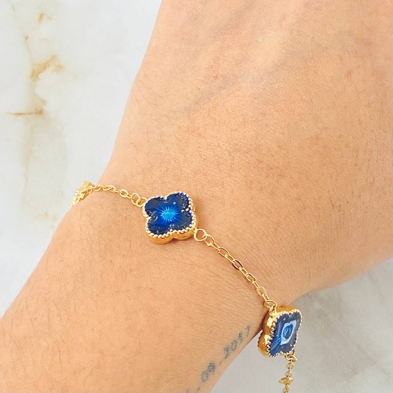 Pulso Trebol Azul 4.9gr / 7 3/4 in / 12mm Oro Amarillo 18K