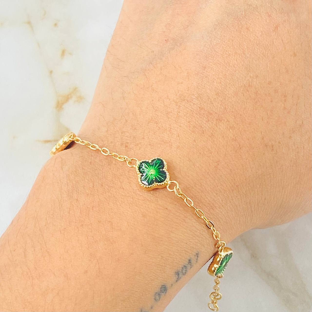 Pulso Trebol Verde 3.35gr / 8 1/2 in / 8mm Oro Amarillo 18K *