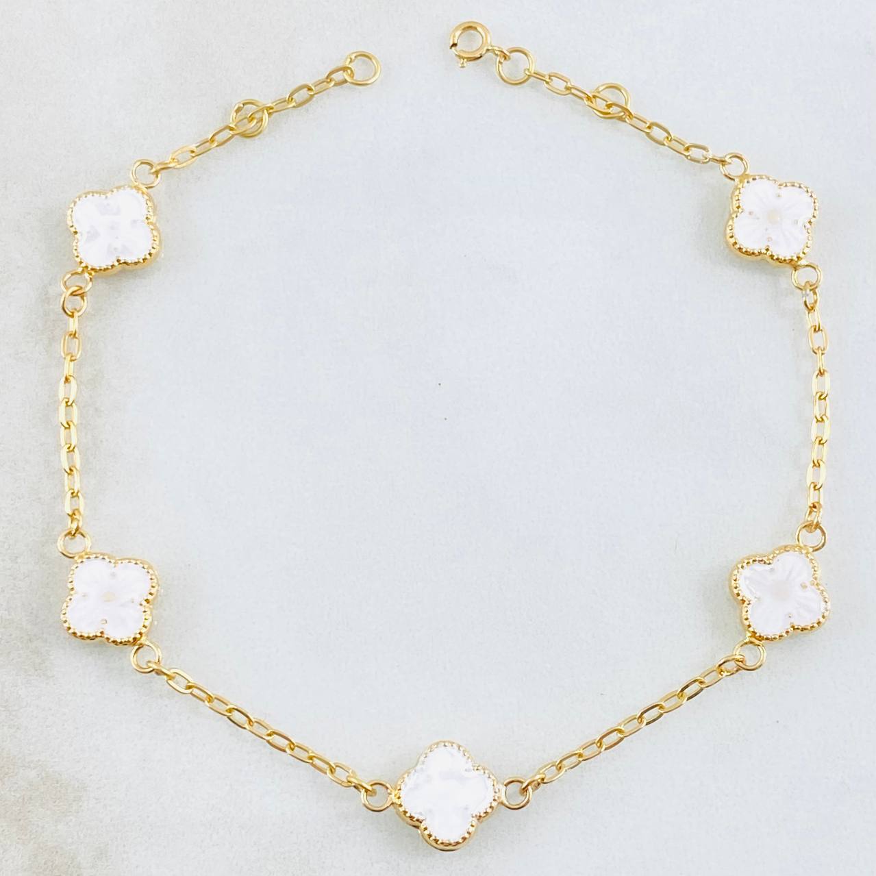Pulso Trebol Blanco 3.55gr / 8 1/4 in / 8mm Oro Amarillo 18K ©