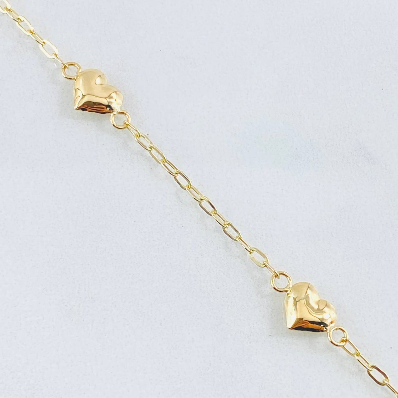Pulso Aro Seguido Corazón 1.85gr / 7 1/4 in / 6.4mm Oro Amarillo 18K