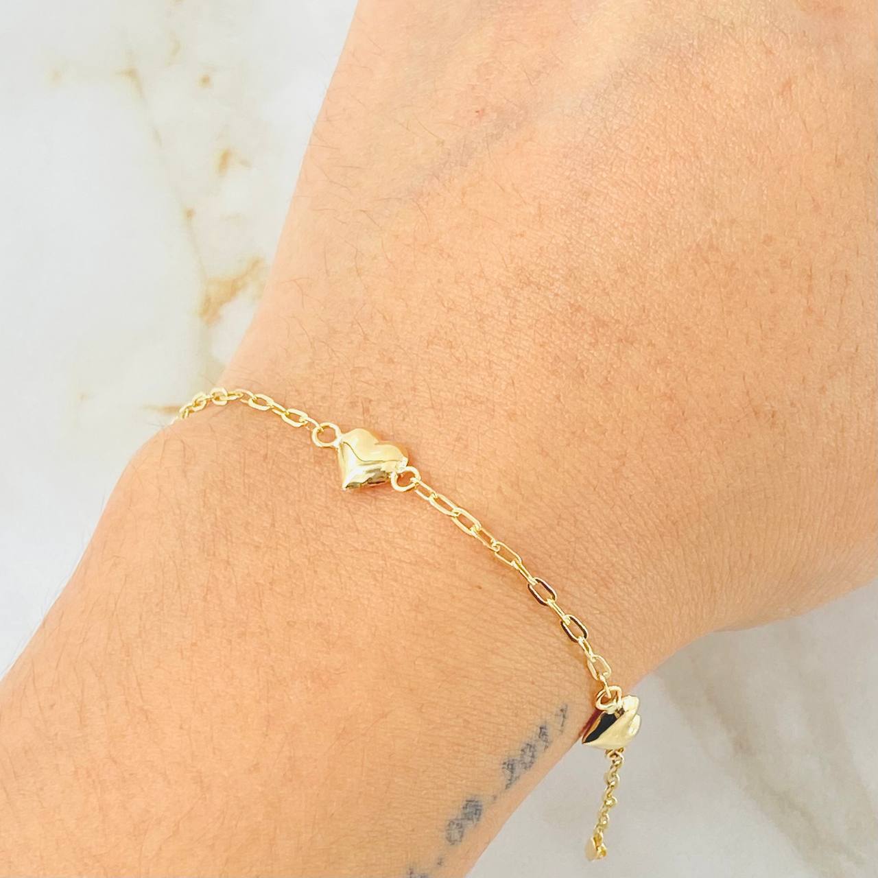 Pulso Aro Seguido Corazón 1.85gr / 7 1/4 in / 6.4mm Oro Amarillo 18K