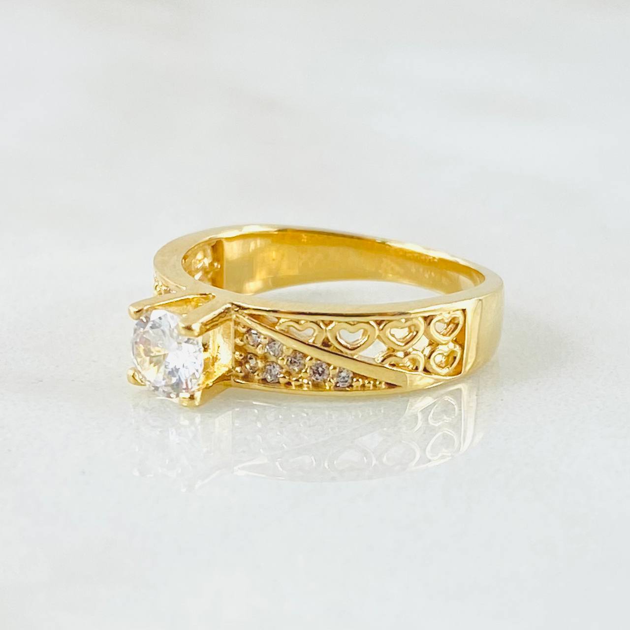 Solitaire Ring 3.5gr / T4 3/4 / 18K Yellow Gold *