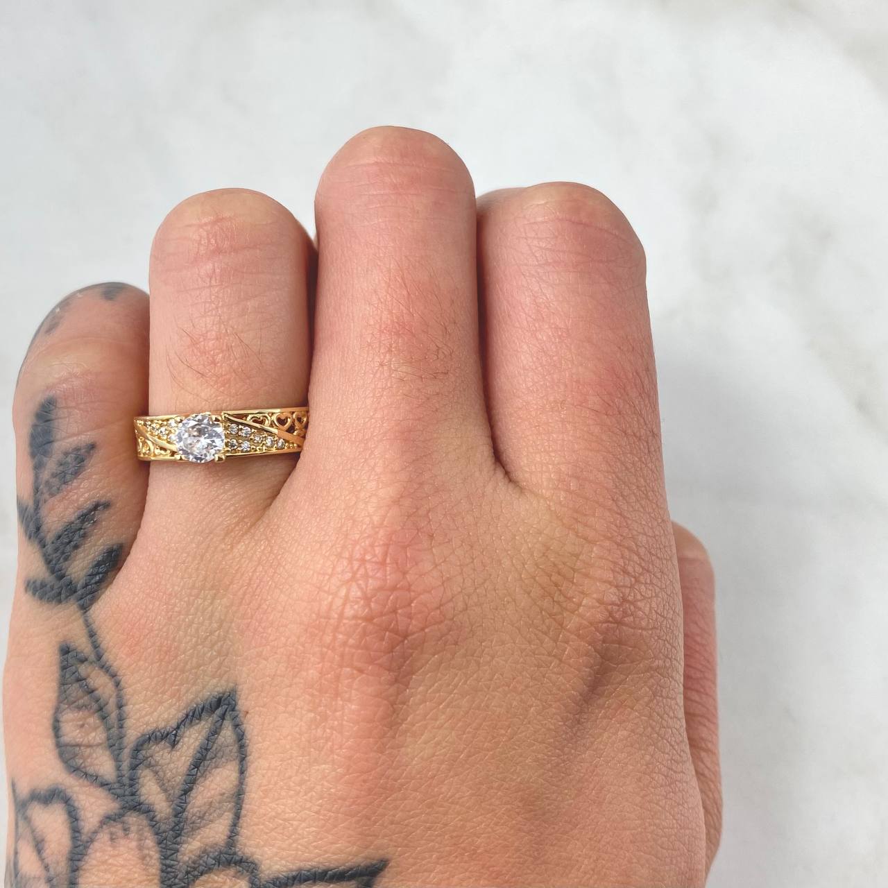 Solitaire Ring 3.5gr / T4 3/4 / 18K Yellow Gold *