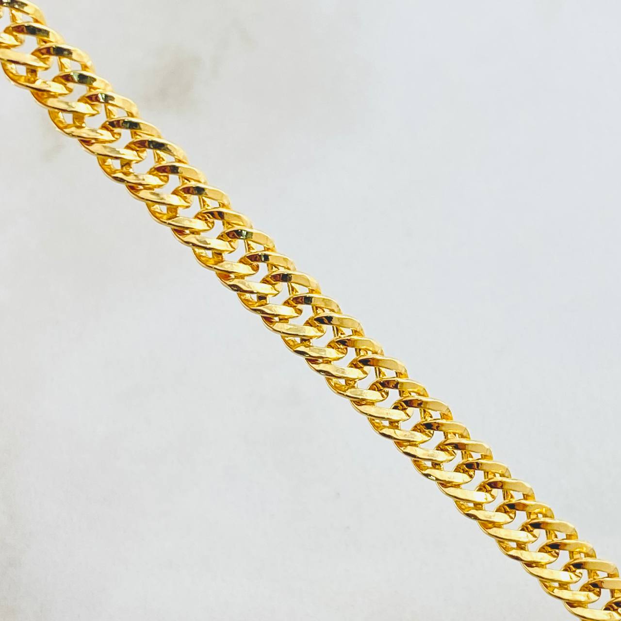 Pulso Cubano Reticulado Doble 4.9gr / 7 1/2 in / 5mm Oro Amarillo +3 18K *