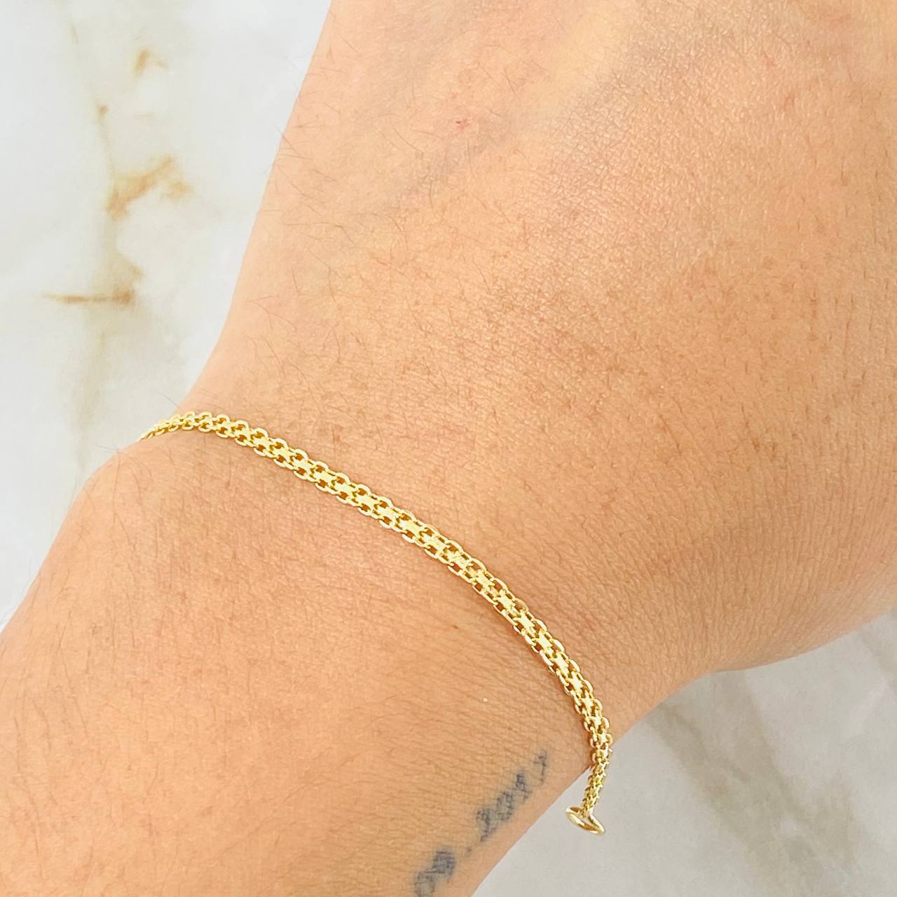 Pulso China 2.05gr / 7 1/2 in / 2.2mm Oro Amarillo +1 18K *