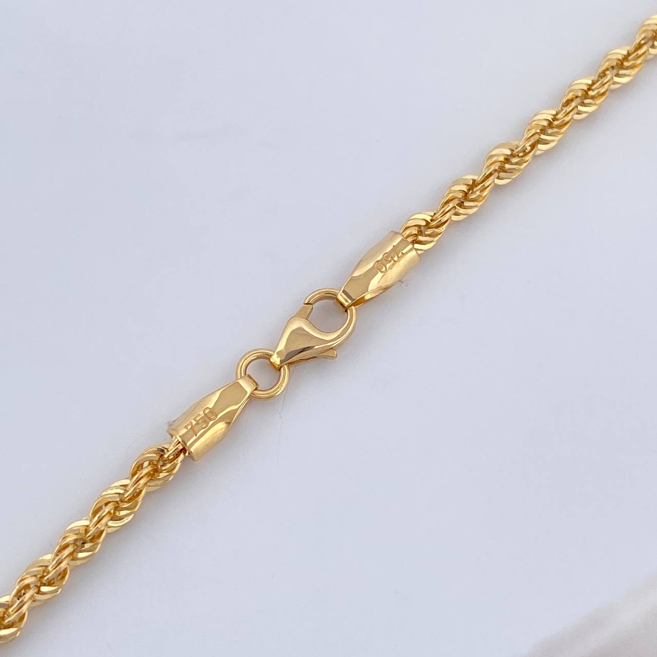 Cadena Lazo 8.05gr / 23 1/2 in / 3.4mm Oro Amarillo +3 18K &