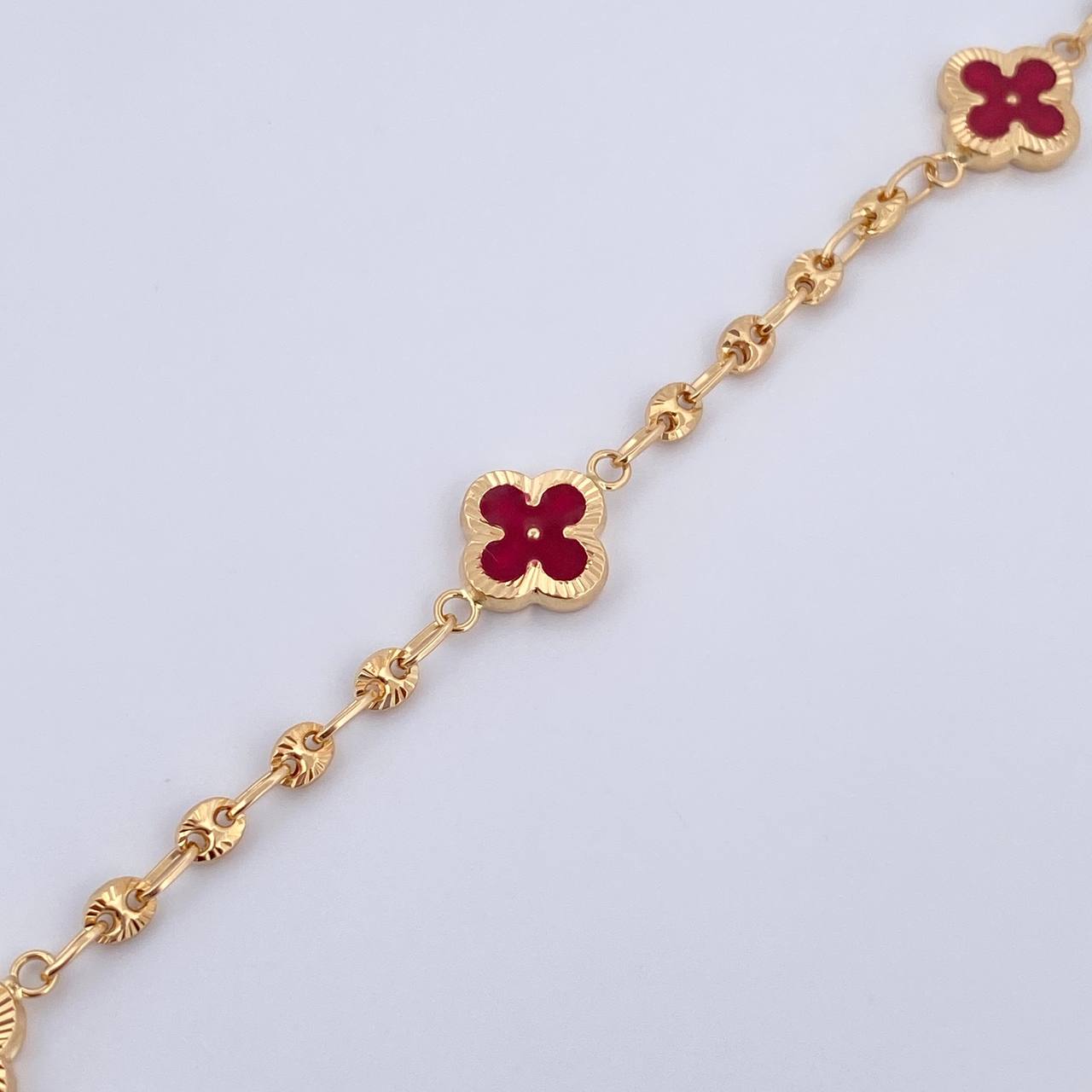 Pulso GC Trebol 4.6gr / 19cm / 3.1mm Diamantado Electroestatico Rojo Oro Amarillo 18K &
