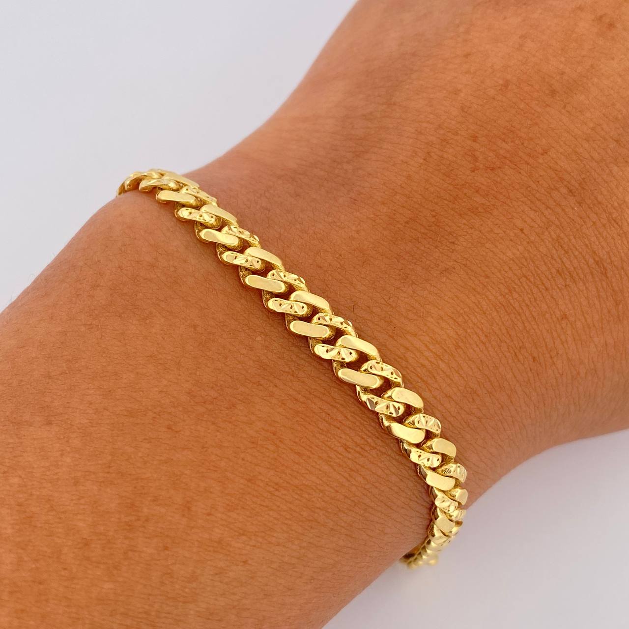 Cuban Links Bracelet Infinite 6.85gr / 18.3cm / 4.9mm Diamond Cut Yellow Gold +2 18K $