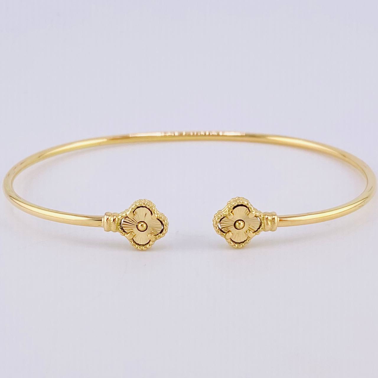 Pulso Aro Trebol Diamantado 3.6 g / 6 3/4 in / 1.8 mm Oro Amarillo 18K