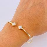 Bracelet Hoop Clover White Mother-of-Pearl 3.5 g / 6 3/4 in / 3.7 mm Yellow Gold 18K