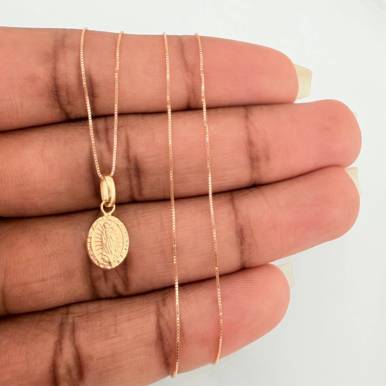 Set Cadena y Dije Veneciana+Virgen Guadalupe 1.3gr / 17 3/4 in / 0.3mm Oro Amarillo 18K $