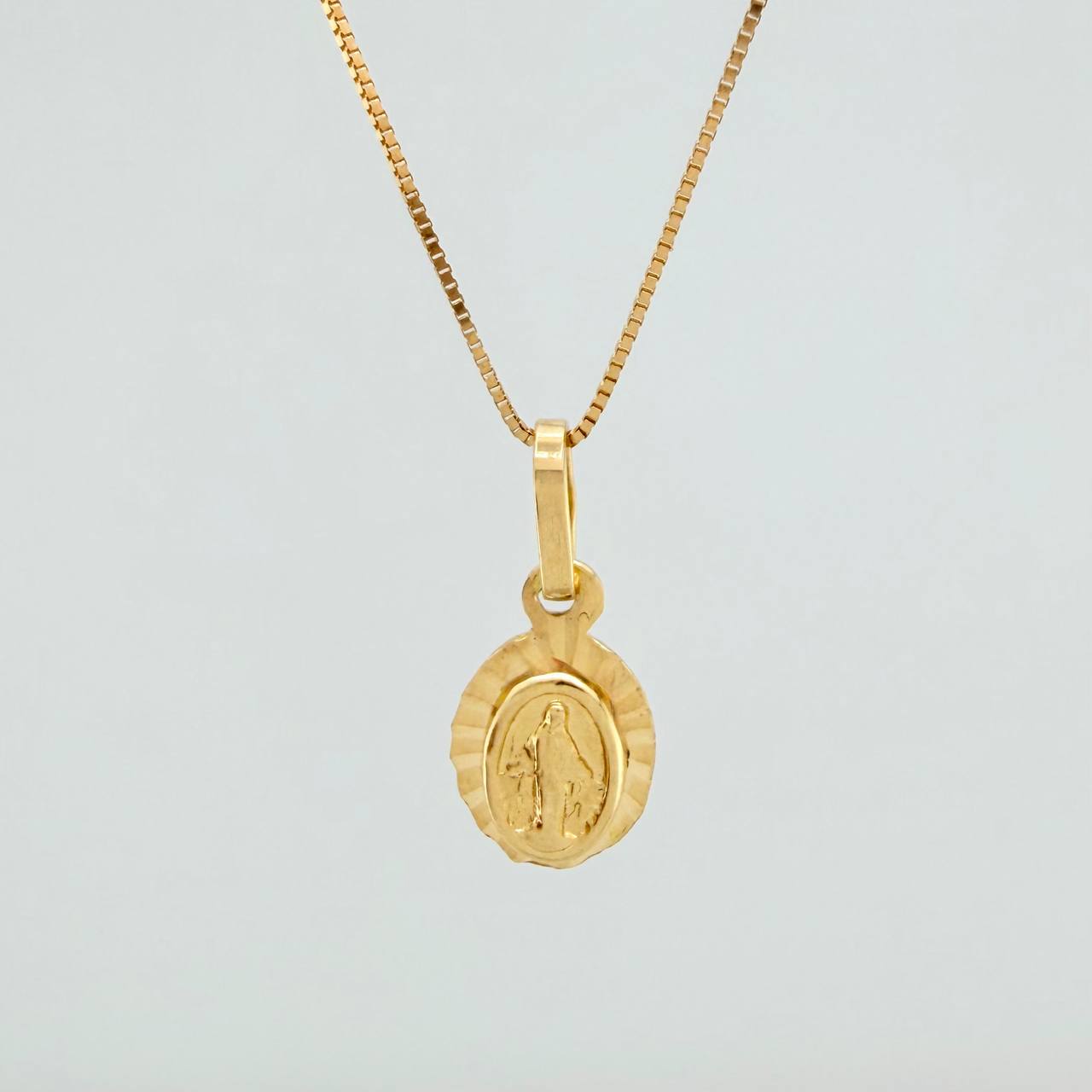 Set Cadena y Dije Veneciana+Virgen Milagrosa 1.5gr / 17 3/4 in / 0.33mm Oro Amarillo 18K $