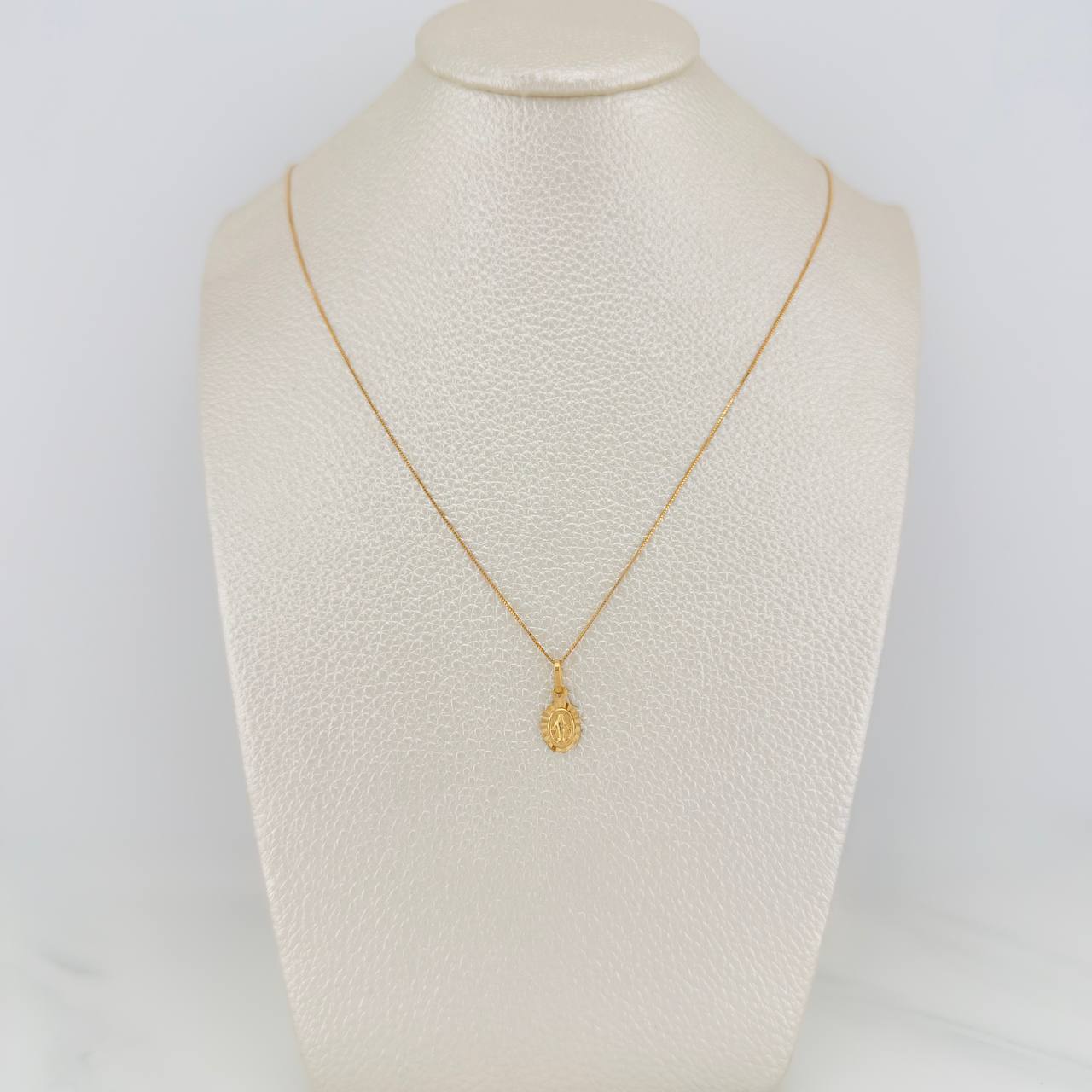 Set Cadena y Dije Veneciana+Virgen Milagrosa 1.5gr / 17 3/4 in / 0.33mm Oro Amarillo 18K $