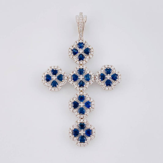 Dije Cruz Flor  Diamantes 1qts Zafiros 2.2qts 8.9g / 2 1/4 in Oro Blanco 18K
