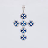 Dije Cruz Flor  Diamantes 1qts Zafiros 2.2qts 8.9g / 2 1/4 in Oro Blanco 18K