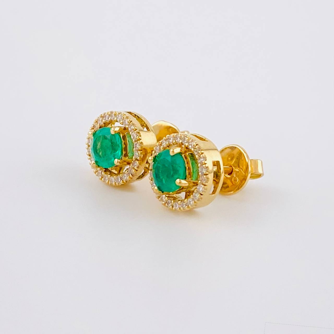 Stud Earrings Halo Chaton Emeralds 1.2cts Diamonds 42pts 4.1g / in / 9mm Yellow Gold 18K