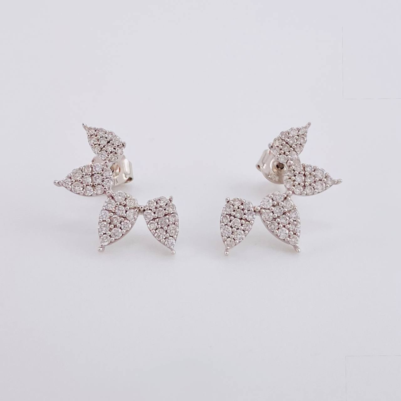 Hoop Earrings Amelia Pave Diamonds 6.55 carats 2.95g / 3/4 in 18K White Gold