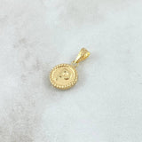 Dije Letra P Mate 0.55gr / 1.5cm / Circulo Cargador Bordeado Oro Amarillo 18K