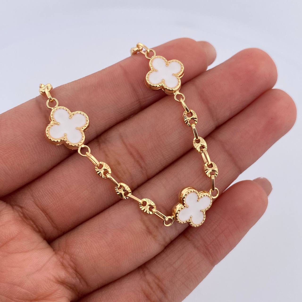Pulso GC Trebol 3.95gr / 18cm / 3.2mm Diamantado Electroestatico Blanco Oro Amarillo 18K &