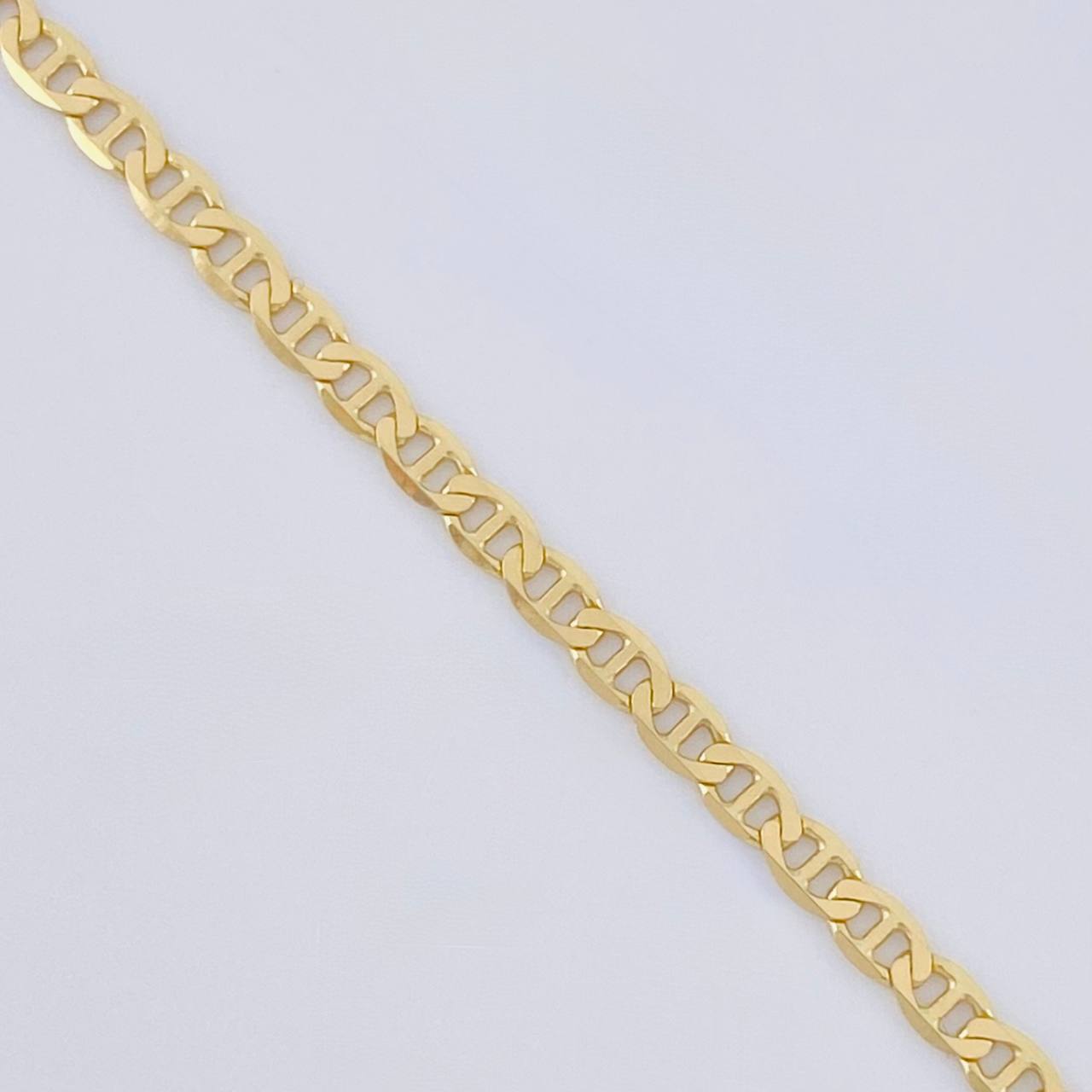 Flat Mariner Chain 5.55 g / 23 1/2 in / 2.2 mm 18K Yellow Gold