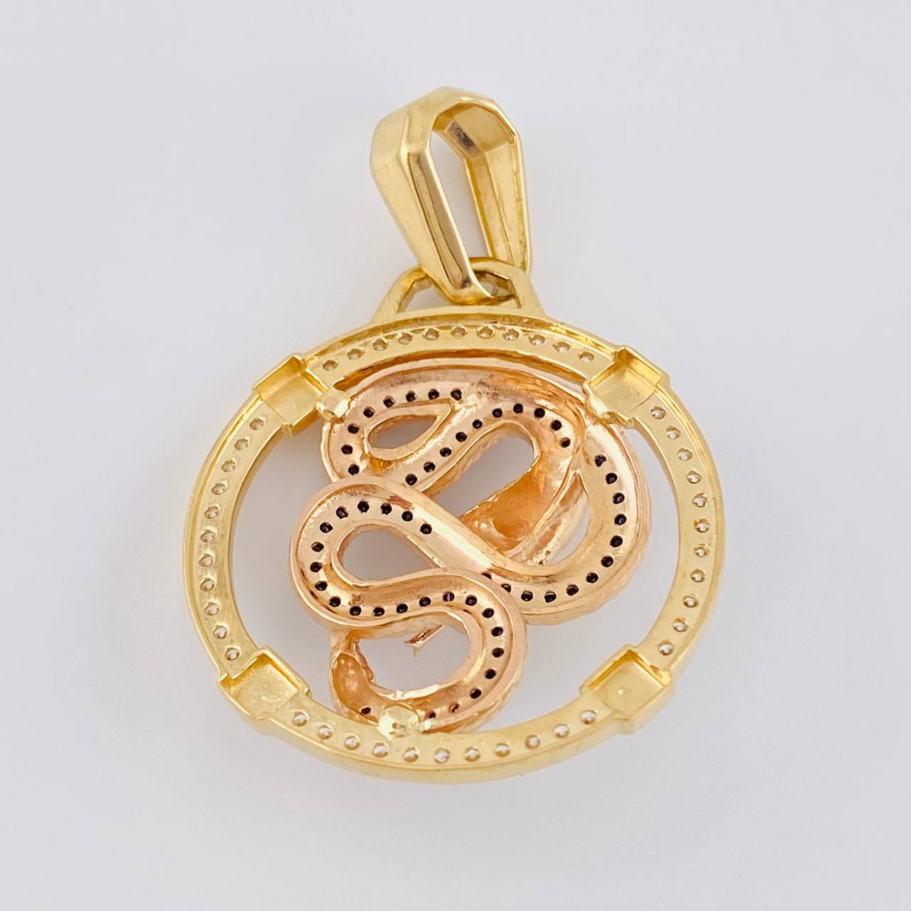 Pendant Rattlesnake 14.65 g / 1 3/4 in Two Golds Yellow Rose 18K