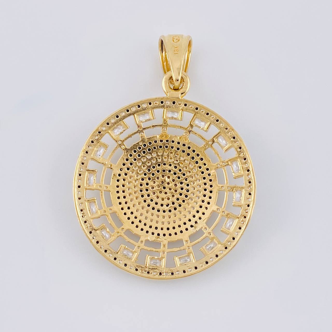 Pendant Medusa Medal 14.1 g / 2 1/4 in 18K Yellow Gold