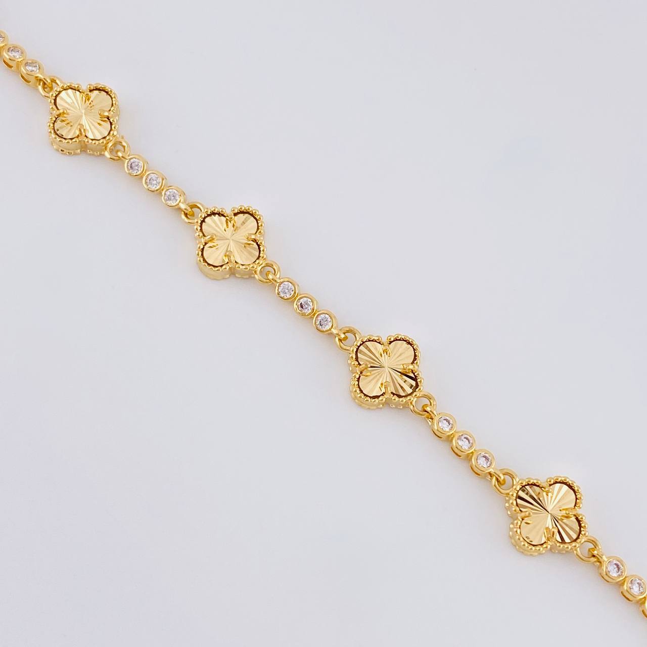 Diamond Cut Clover Bubbles Bracelet 10.9 g / 7 3/4 in / 9.1 mm 18K Yellow Gold