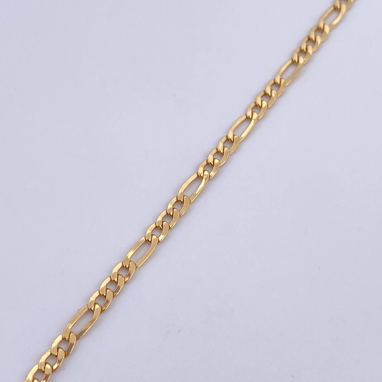 Pulso Figaro 1.75gr / 19cm / 2.3mm Oro Amarillo +1 18K &