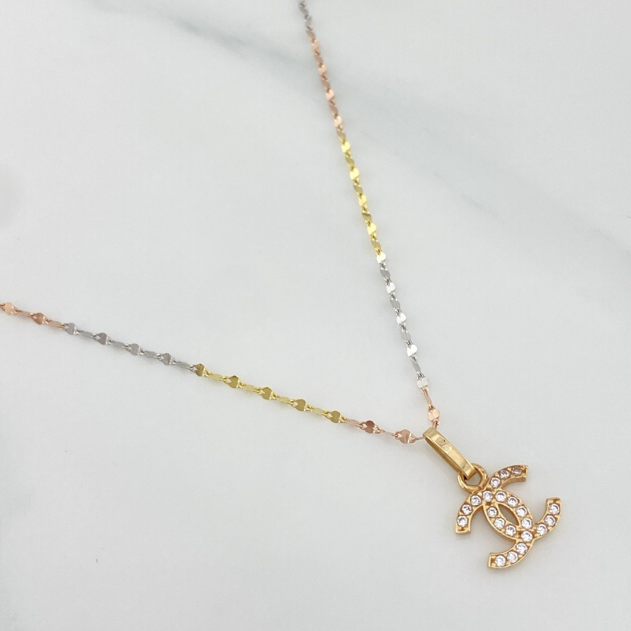 Set Mirror Flower Chain + Crossed Wave Pendant / 1.3gr / 17 3/4 in Three 18K Golds