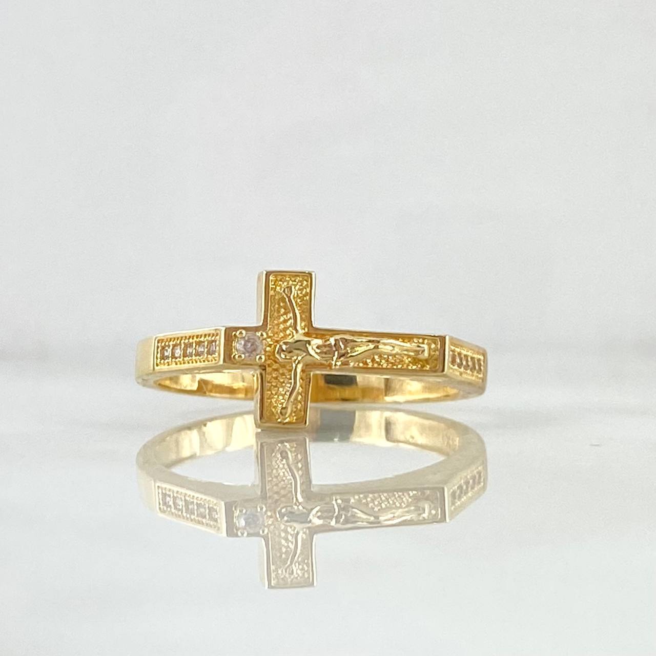 Anillo Cruz Cristo Recto Texturazado 3.4gr / T10 1/2 / Circones Blancos Oro Amarillo 18K