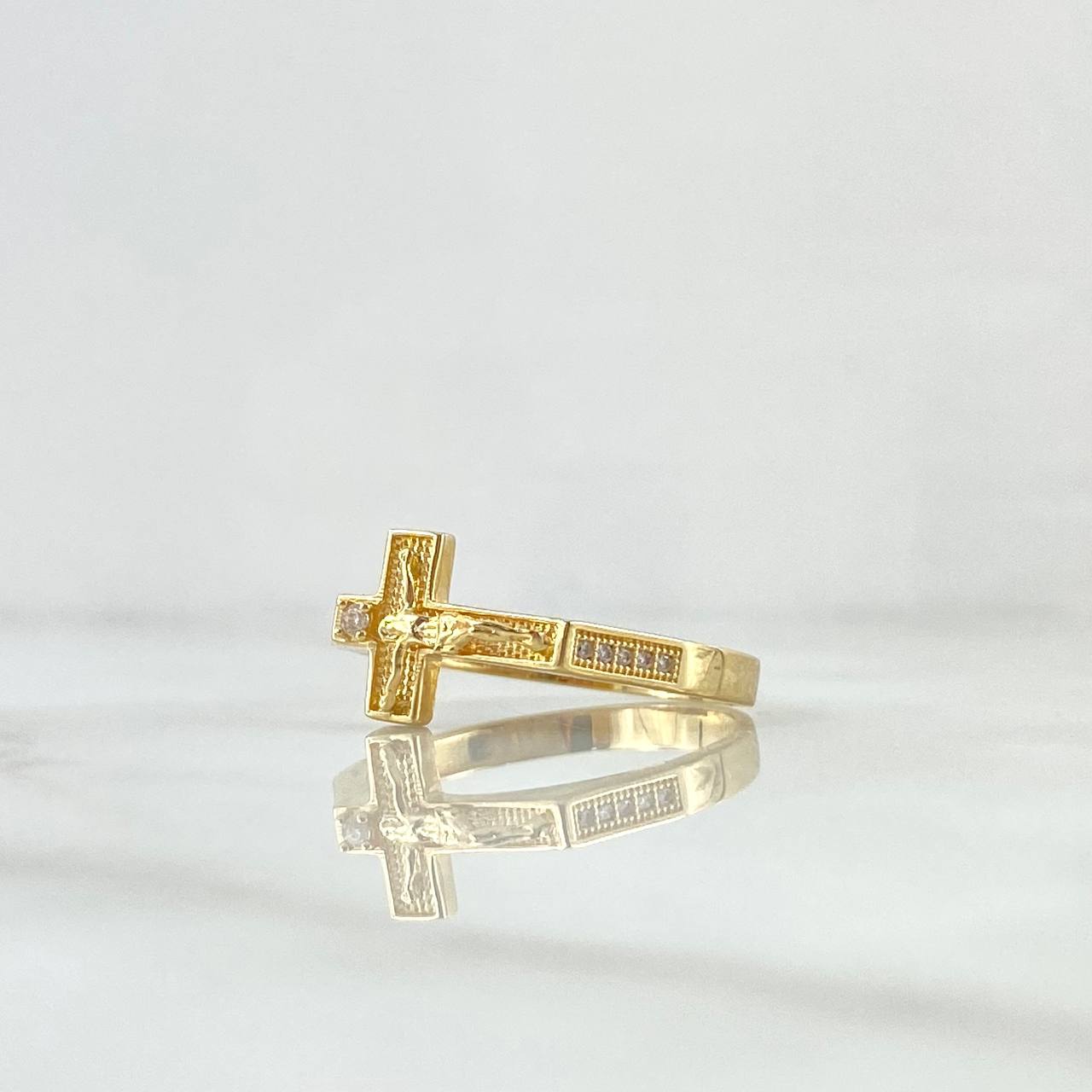Anillo Cruz Cristo Recto Texturazado 3.4gr / T10 1/2 / Circones Blancos Oro Amarillo 18K