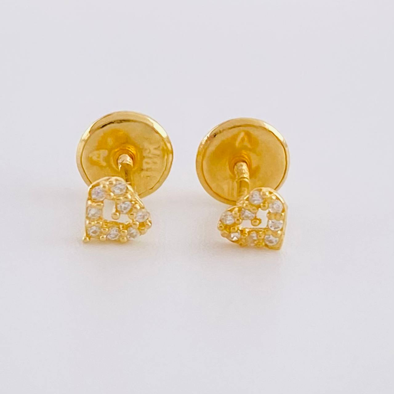 Stud Earrings Heart Dense 0.55g / in / 4.8mm Yellow Gold 18K