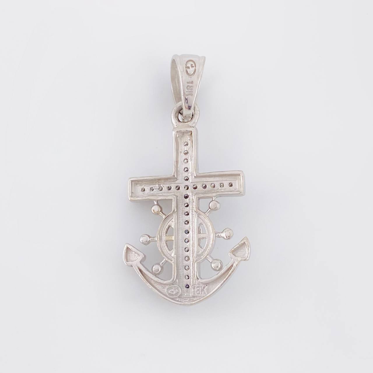 Dije Ancla Timon Cruz Cristo 4.5g / 1 1/4 in Oro Blanco 18K