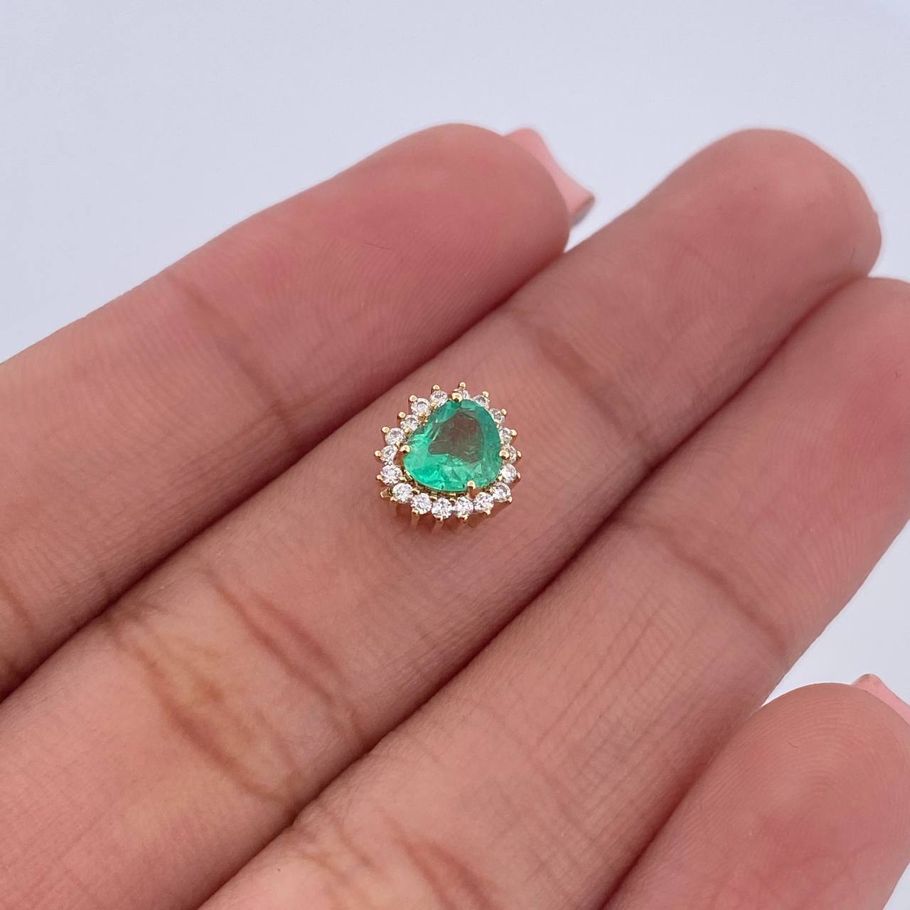 Dije Corazon 0.65gr / 0.6cm / Esmeralda 33 Pts Diamantes 11 Pts Oro Amarillo 18K (Joya) &