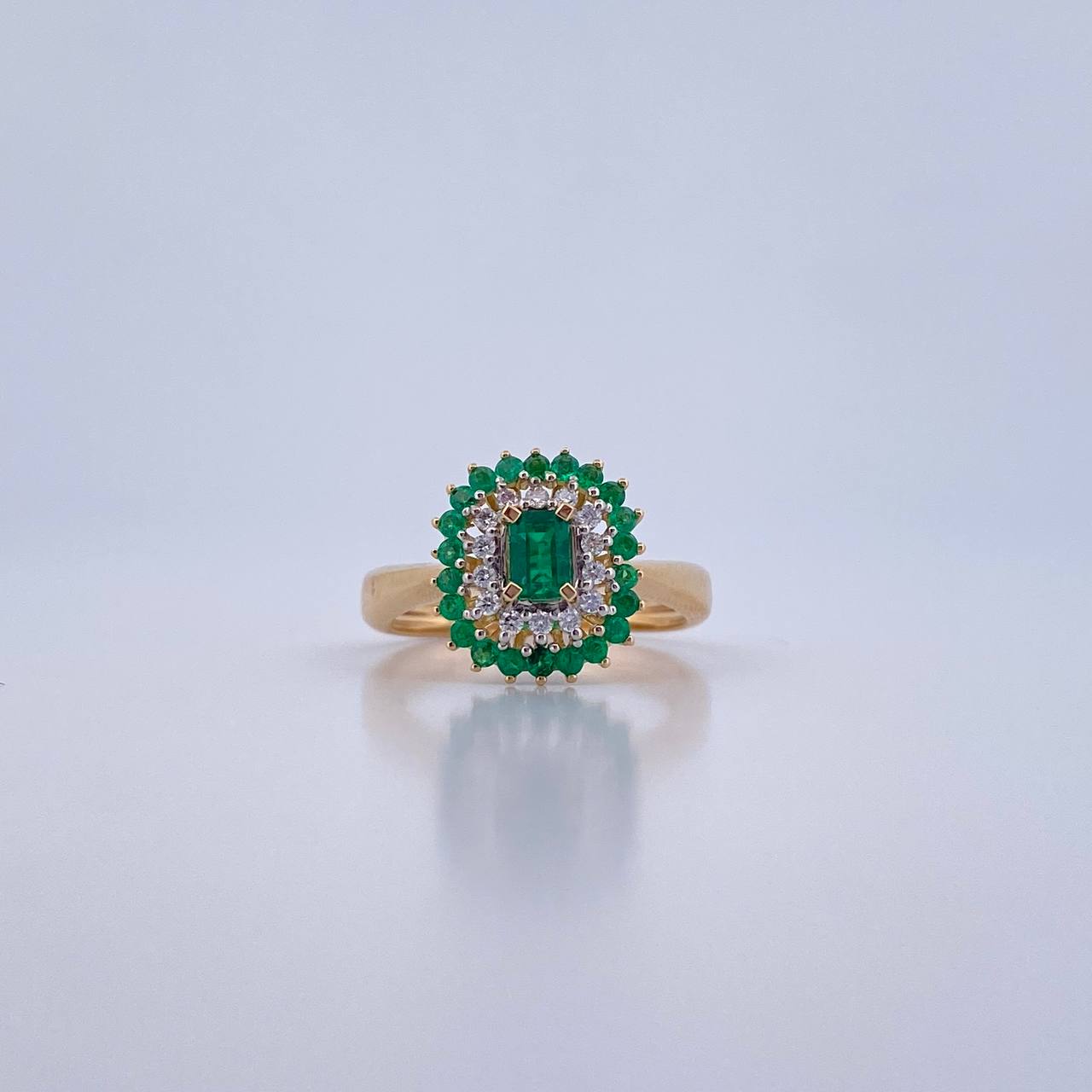 Dense Rectangle Ring 4.05gr / Size 6 1/4 / Emeralds 58 Pts Diamonds 12 Pts 18K Yellow Gold (Jewel) &
