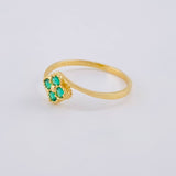 Anillo Flor Trebol 1.1 g / T5 1/2 Oro Amarillo 18K