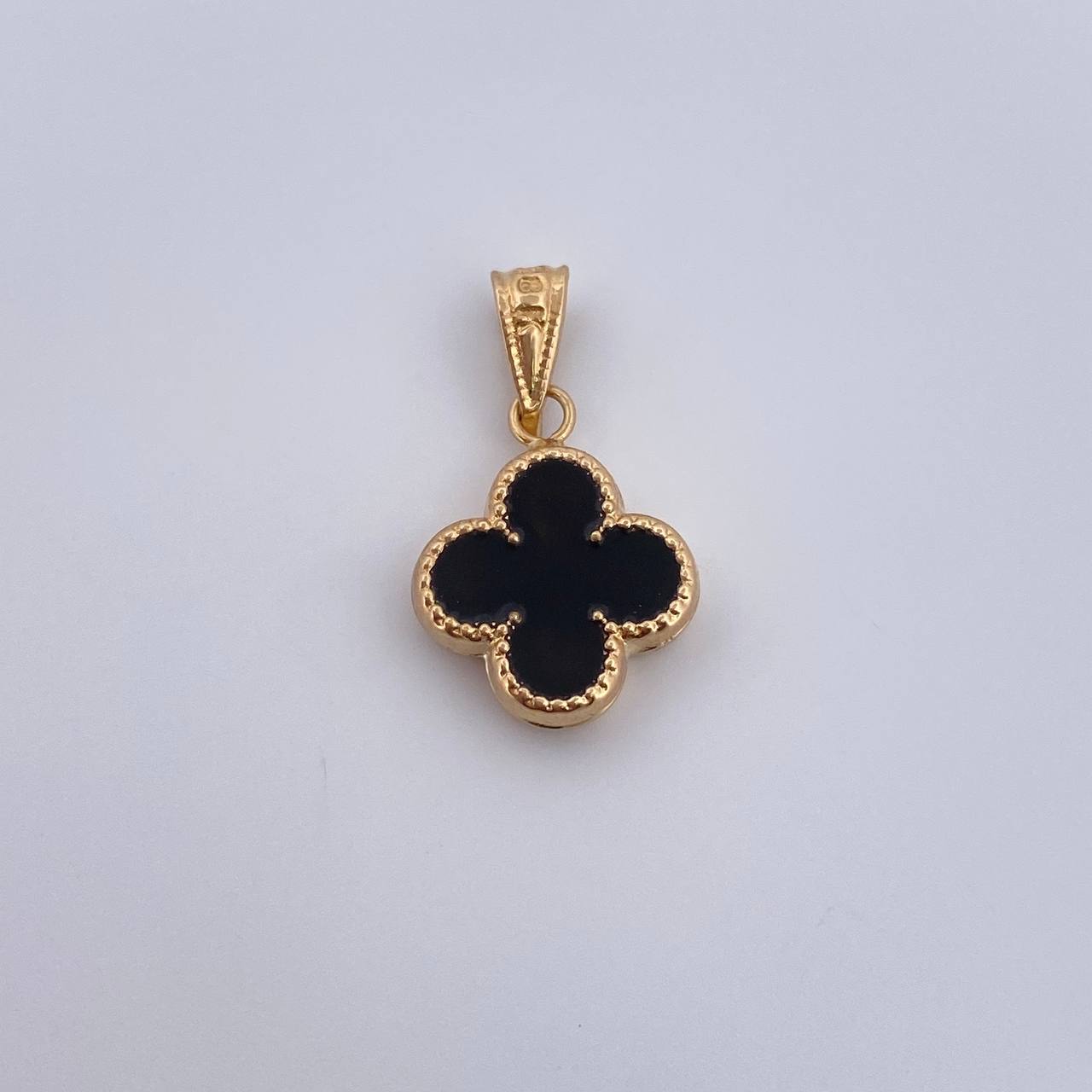 Dije Trebol 0.8gr / 2.1cm / Electroestetico Negro Oro Amarillo 18K &