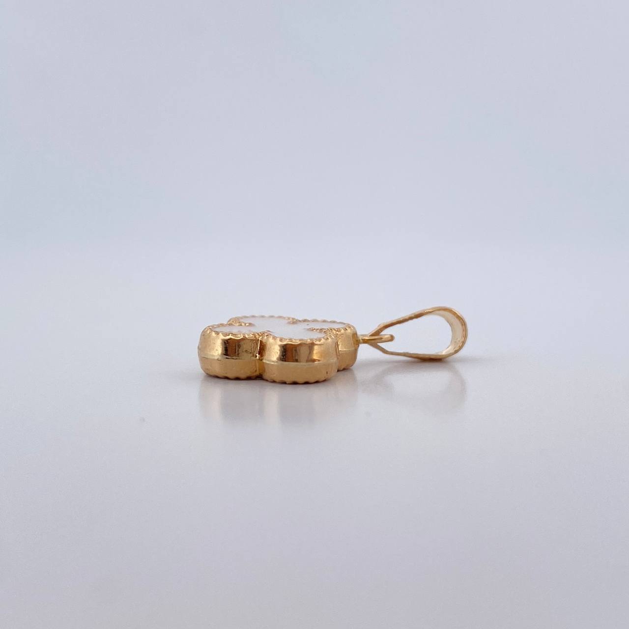 Dije Trebol Electroestico 0.85gr / 2.1cm / Electroestatico Blanco Oro Amarillo 18K &