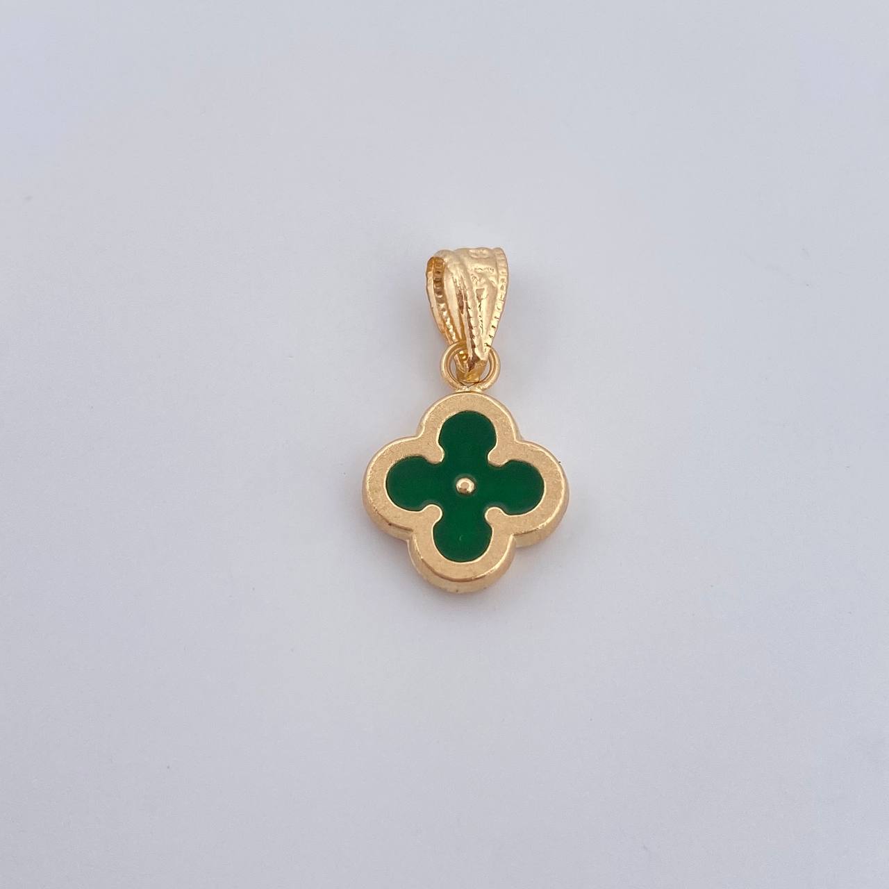 Pendant Trebol 0.6gr / 1.8cm / Electrostatic green Yellow Gold 18K &